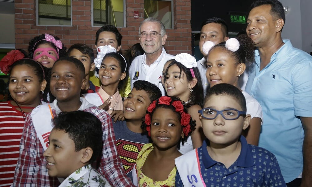 1.000 niños y niñas de municipios se gozaron el Carnaval de Alegría del Atlántico en Divercity