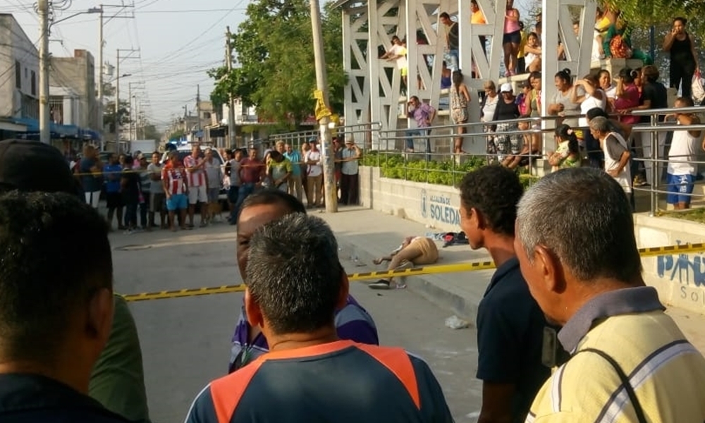 Autoridades investigan homicidio cerca a la cancha ‘La Monumental’