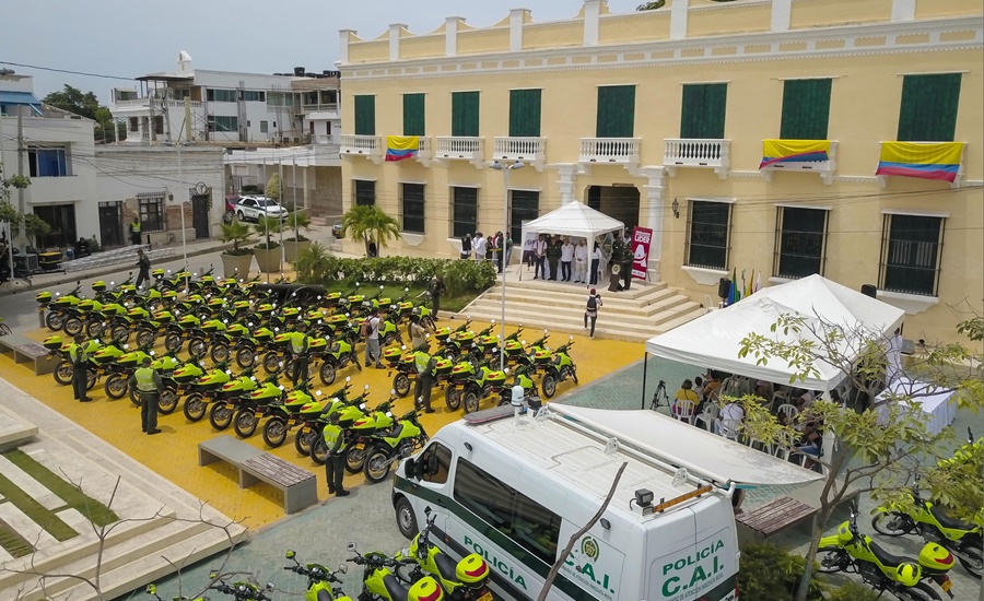 Gobernación entrega, en Soledad, CAI móvil y 200 motos para agilizar judicialización de delitos