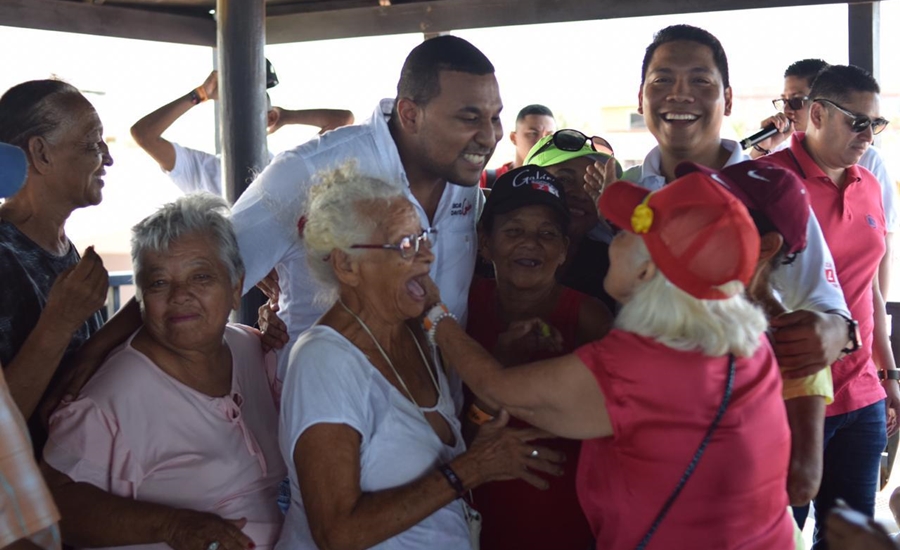 Óscar David Galán celebró el mes del adulto mayor con más de 1.000 abuelitos y abuelitas de Barranquilla.