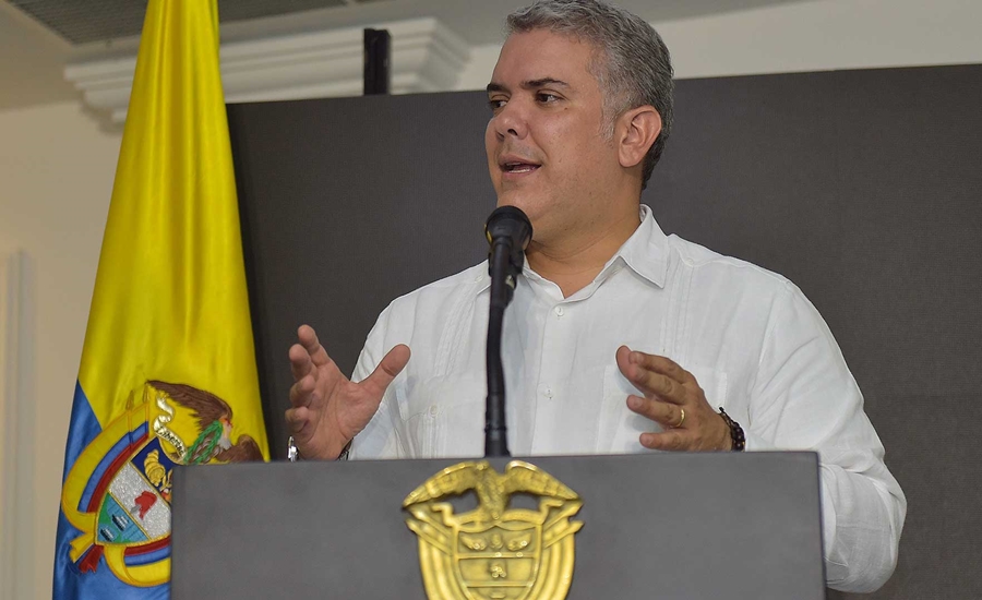 Presidente de Colombia anuncia suspender ingreso de viajeros internacionales por 30 días