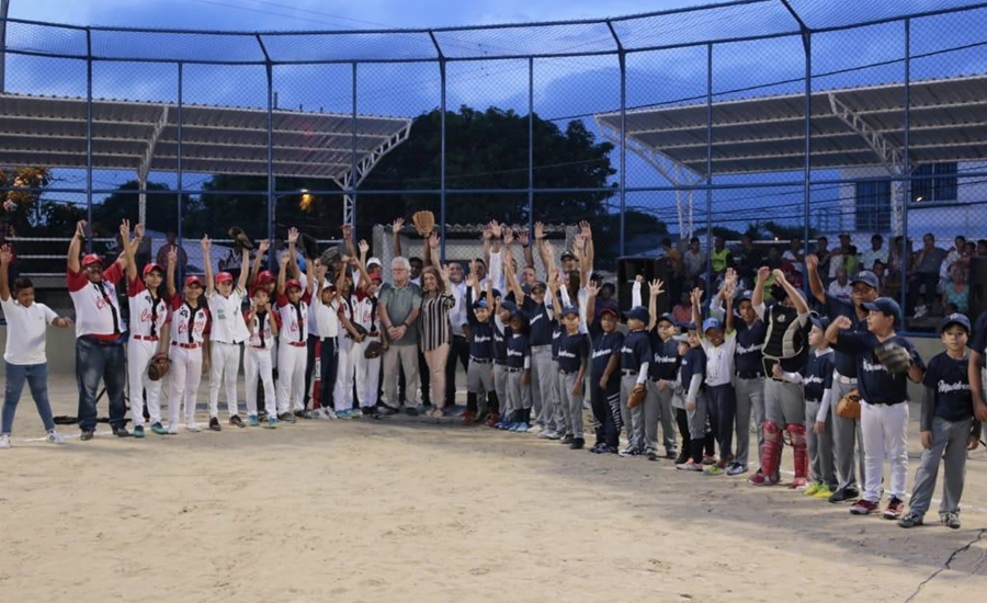 Soledad comienza a disfrutar de su nuevo estadio de béisbol