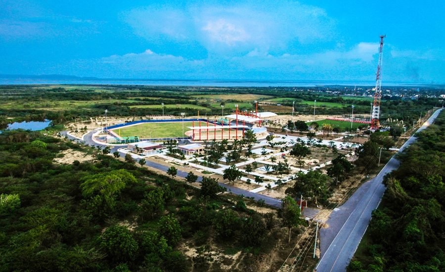 Palmeras de Senegal, roebelinii, washingtonias y acacias convirtieron el Estadio de Repelón en un jardín