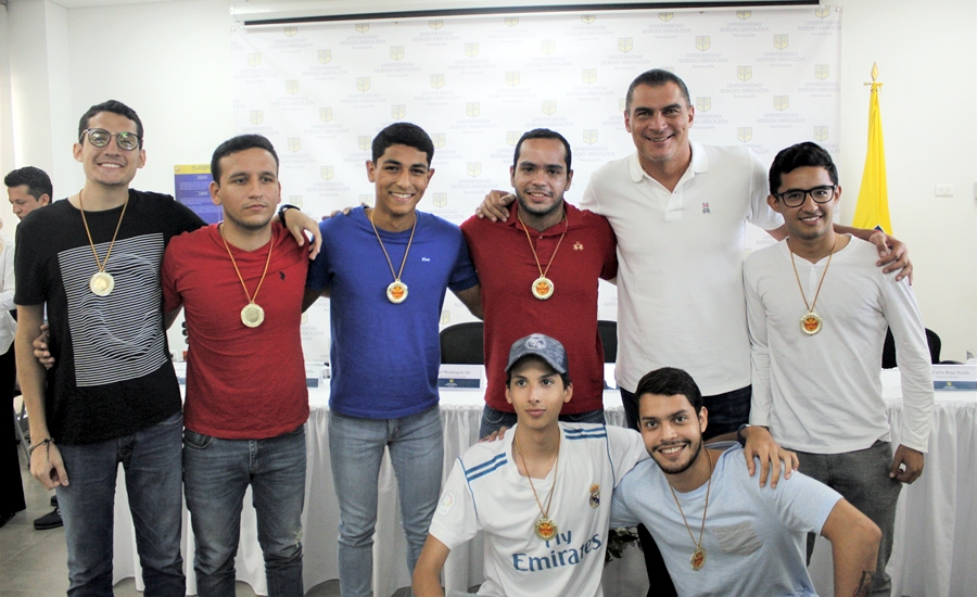 Faryd Mondragón, entregó reconocimientos a los ganadores del torneo de fútbol USA CUP 2019