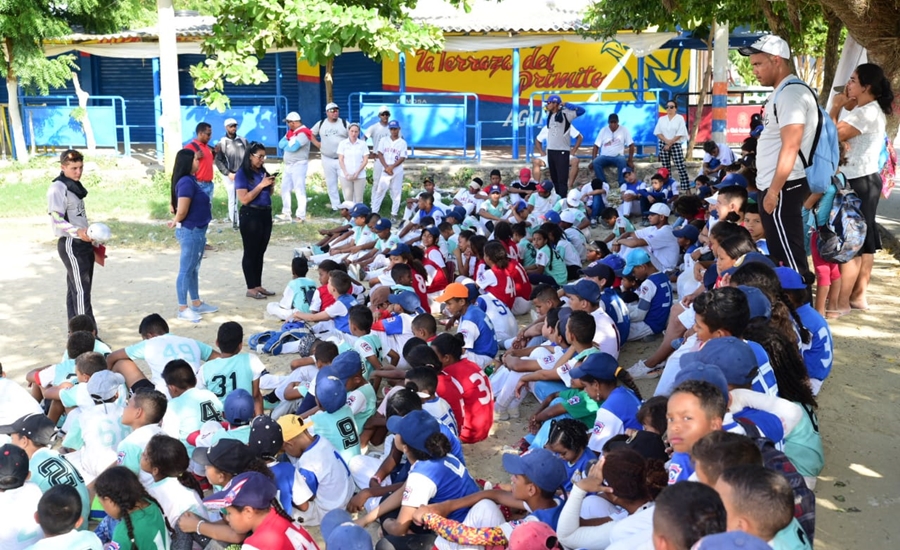 Cierre de año en la Escuela de Béisbol  de Electricaribe en Barranquilla