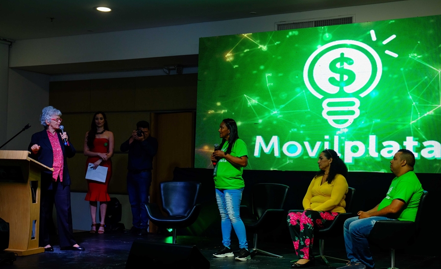 Gobernación promueve la plataforma tecnológica Móvilplata