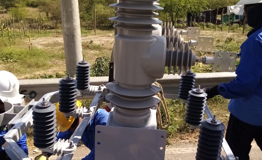 Arrancó instalación de reconectadores para la mejora del servicio de energía