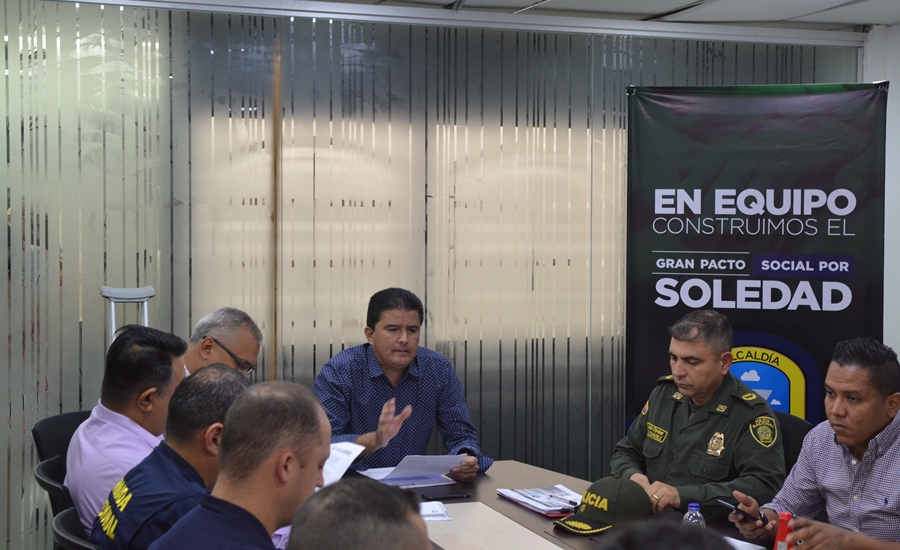 Alcalde Ucrós propone aumento de pie de fuerza