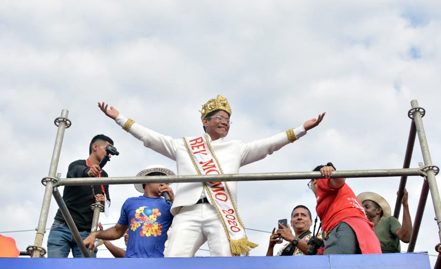 ¡Desfile del Rey Momo, una celebración por lo alto!