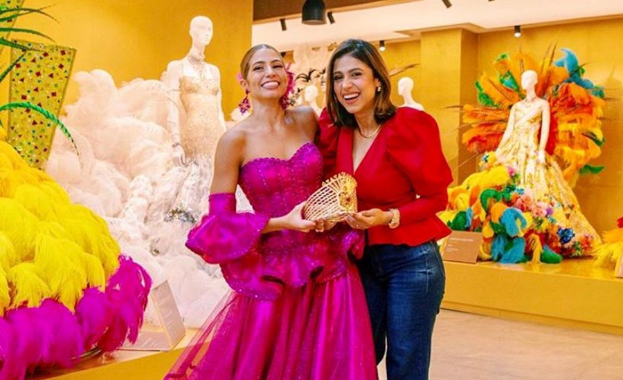 Isabella Chams y la diseñadora de la corona Carolina Arcier
