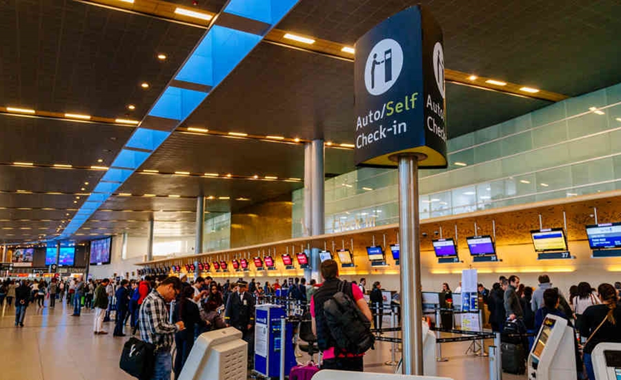 Equipos de la Contraloría se toman aeropuertos del país, para verificar controles y protocolos de seguridad sanitaria