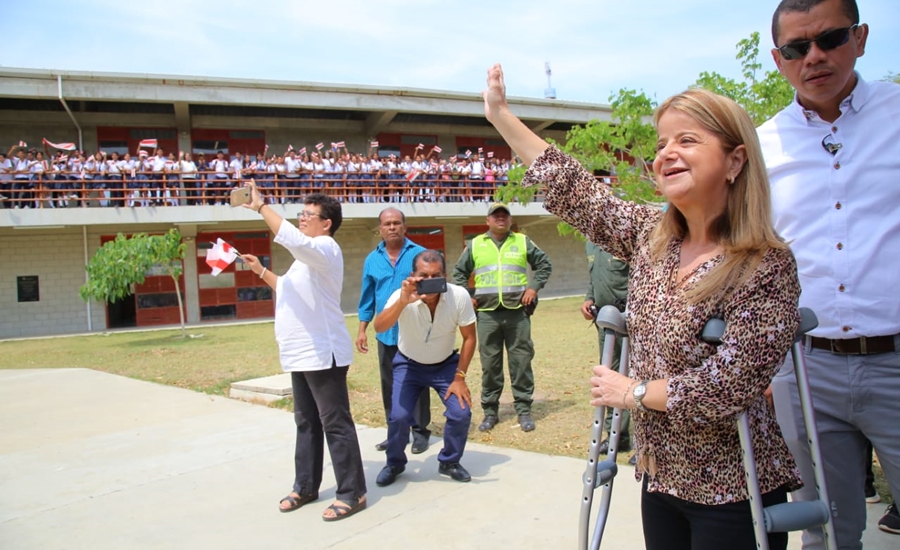 Elsa Noguera paga por adelantado y se pone al día con el sector Educación