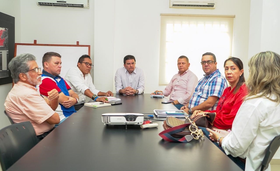 Alcaldía de Soledad y Alumbrado Público estudian proyectos para ampliar cobertura de servicio