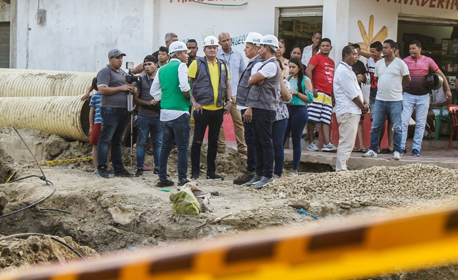 Reinician obras viales en barrios San Vicente y Cruz de Mayo en Soledad