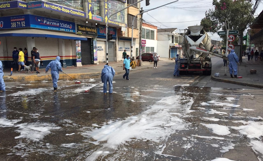 Comenzó lavado de áreas públicas de alto tráfico peatonal en Soledad para prevenir contagio por Covid-19