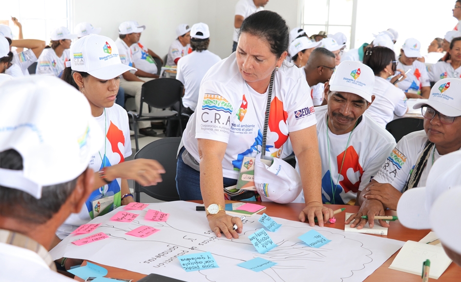 Participa en la audiencia pública de socialización del Plan de Acción C.R.A