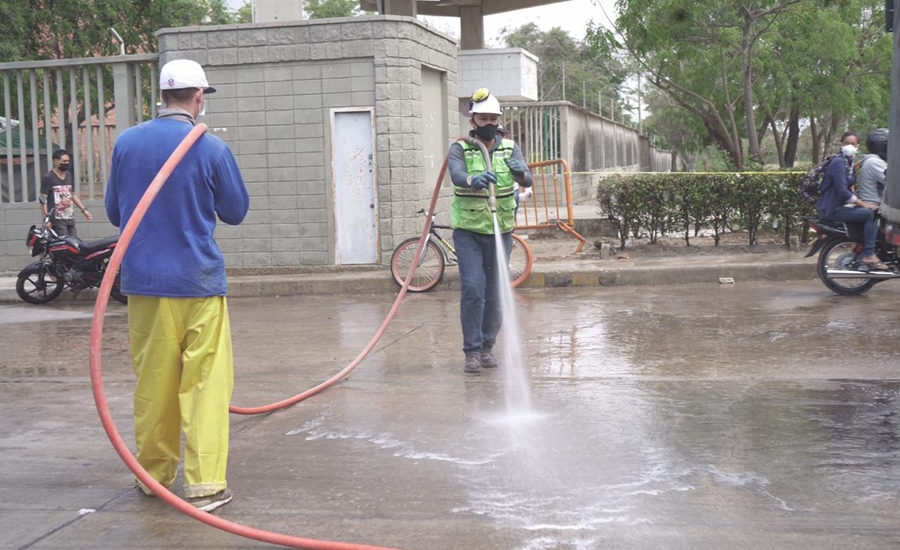 Alcaldía de Soledad garantiza lavado y desinfección de áreas públicas para prevenir la propagación del Covid-19