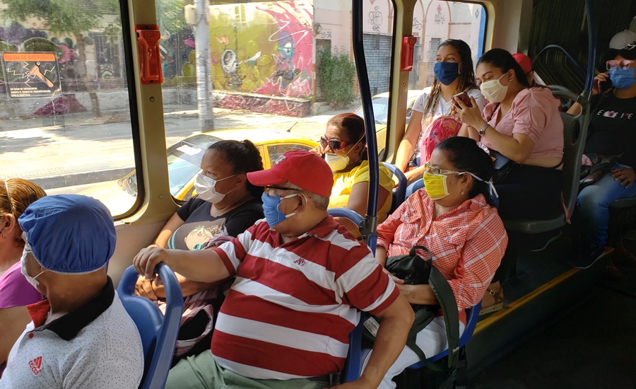COVID-19: no es hora de bajar la guarda, aprenda cómo protegerse en el transporte público