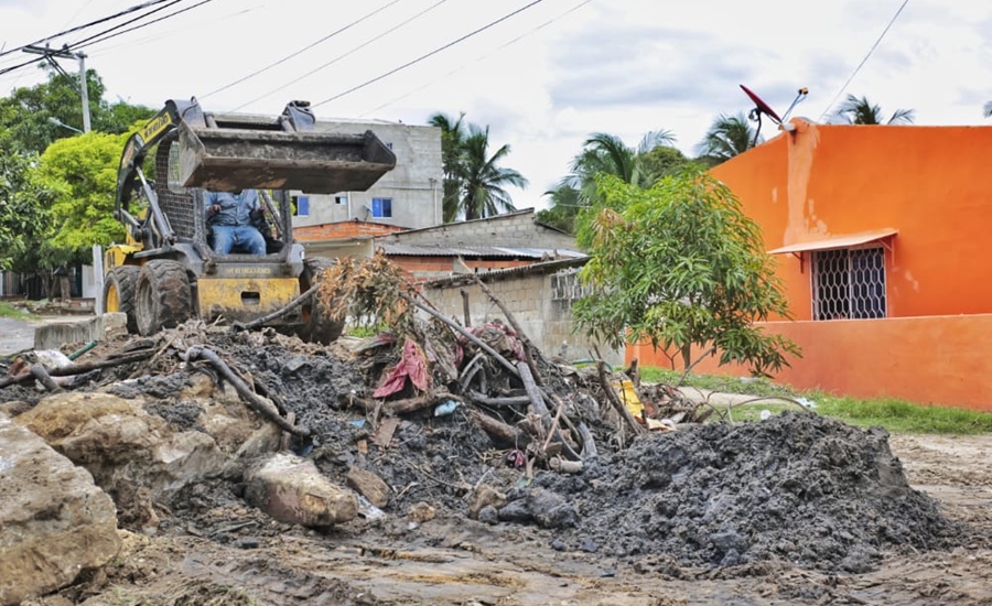 Edumas inició limpieza del arroyo Villegas del barrio Ferrocarril de Soledad