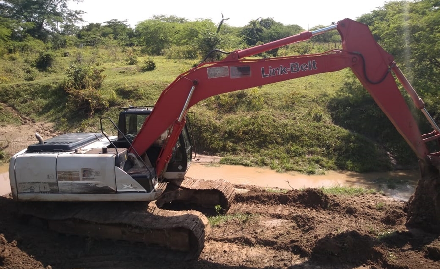 Comenzaron trabajos de mantenimiento en el arroyo Gallego, en Candelaria
