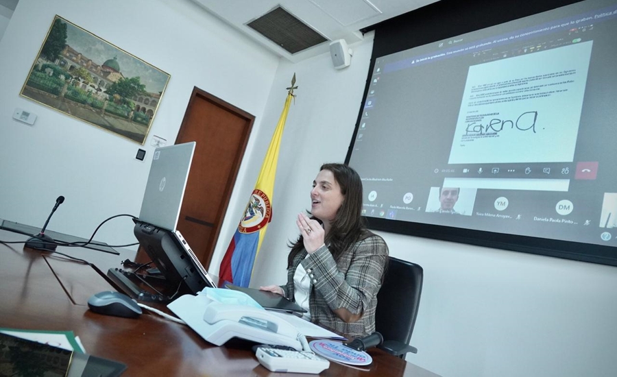 “Vamos a trabajar con las Cámaras de Comercio por la transformación digital de las empresas del país”: ministra Karen Abudinen