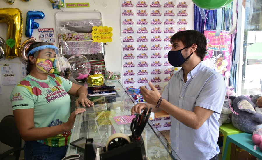 Alcalde Pumarejo inspecciona sector comercio durante primer día de reapertura gradual y segura en Barranquilla