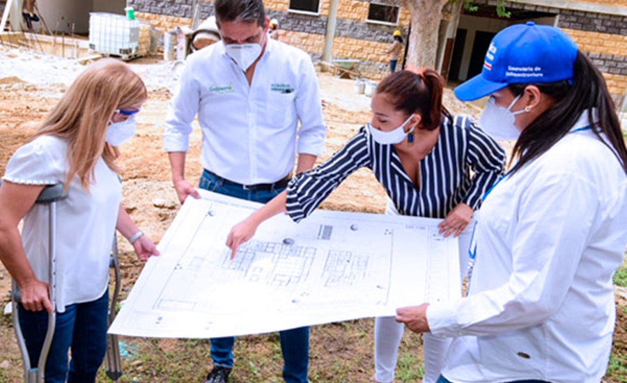 Gobernadora Elsa Noguera supervisó ejecución de obras de infraestructura en Sabanalarga