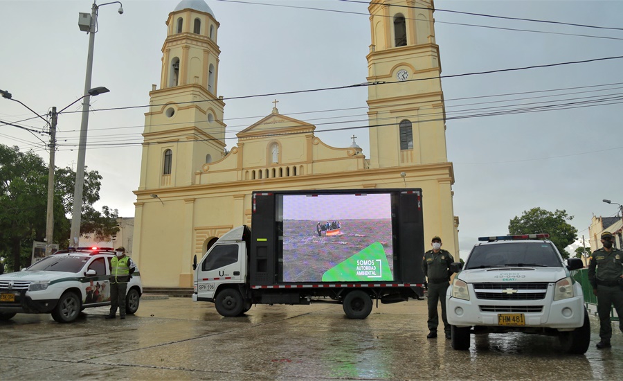 C.R.A y Policía promueven pedagogía ambiental, a través del cine