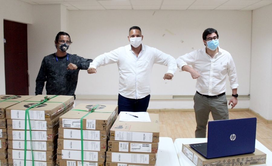 Alcaldía entrega computadores a Mesa Distrital de Víctimas para garantizar cumplimiento de sus funciones