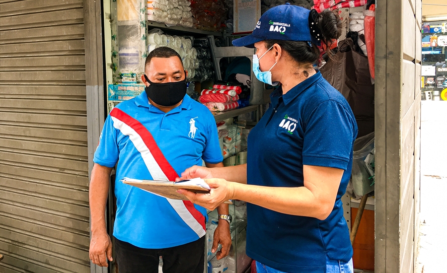 Reapertura llegó a vendedores informales del Centro, con protocolos de bioseguridad y pico y cédula