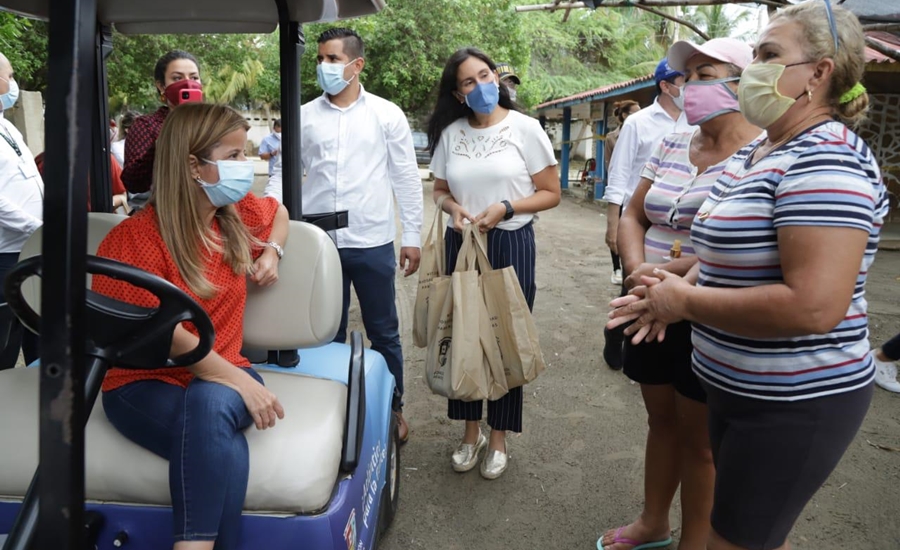 Gobernación del Atlántico entregó kits de bioseguridad en Juan de Acosta para preparar apertura de playas