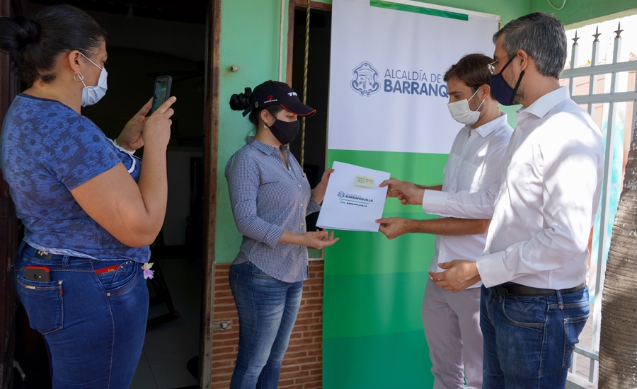 Sentimos alivio al tener los documentos de propiedad de nuestras casas: beneficiarios de titulación de predios