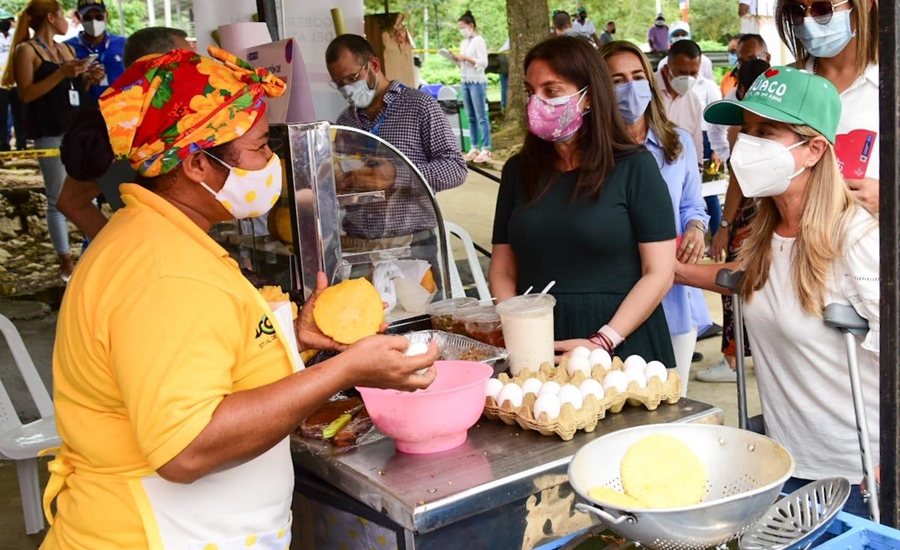 Emprendedoras del Atlántico pondrán a toda marcha sus negocios con el programa Por TIC Mujer