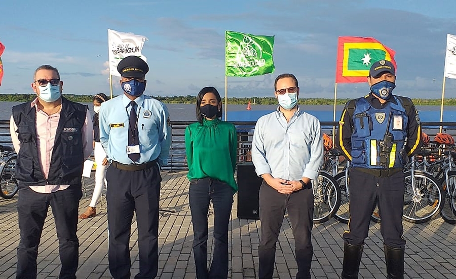 “En bici al trabajo”, se mueven también los guardas de seguridad en Barranquilla