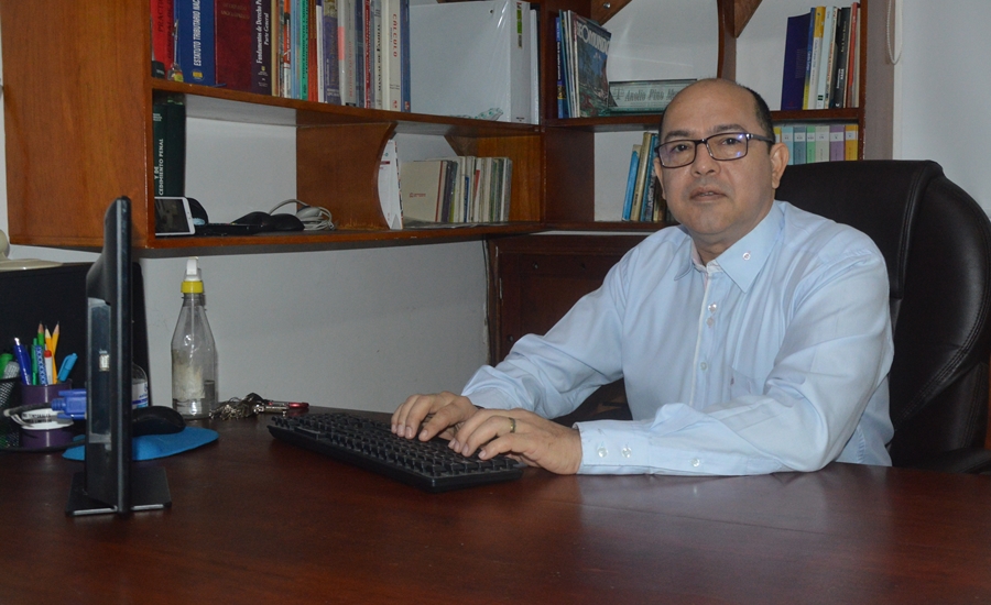 Presentan descargos de Registrador Especial de Soledad, Yamil Castro