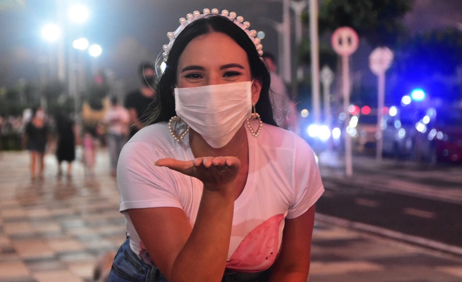 En el Malecón no hay restricción para fotografías familiares, producciones profesionales requieren compromiso de buen uso