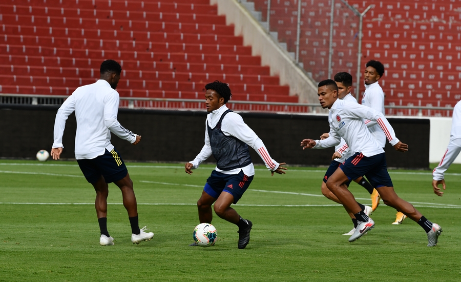 Selección Colombia hizo reconocimiento del estadio en Quito