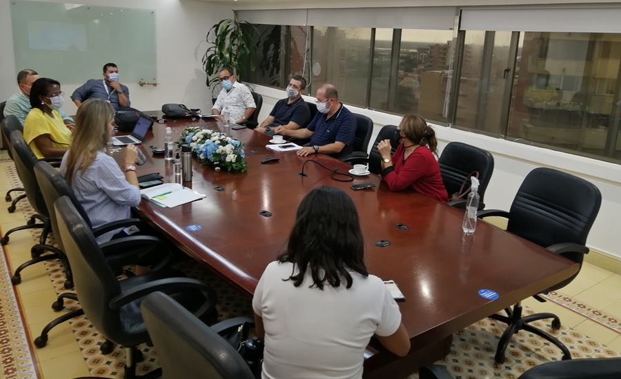 Gerente General de Air-e se reunió con directivos de Asocentro