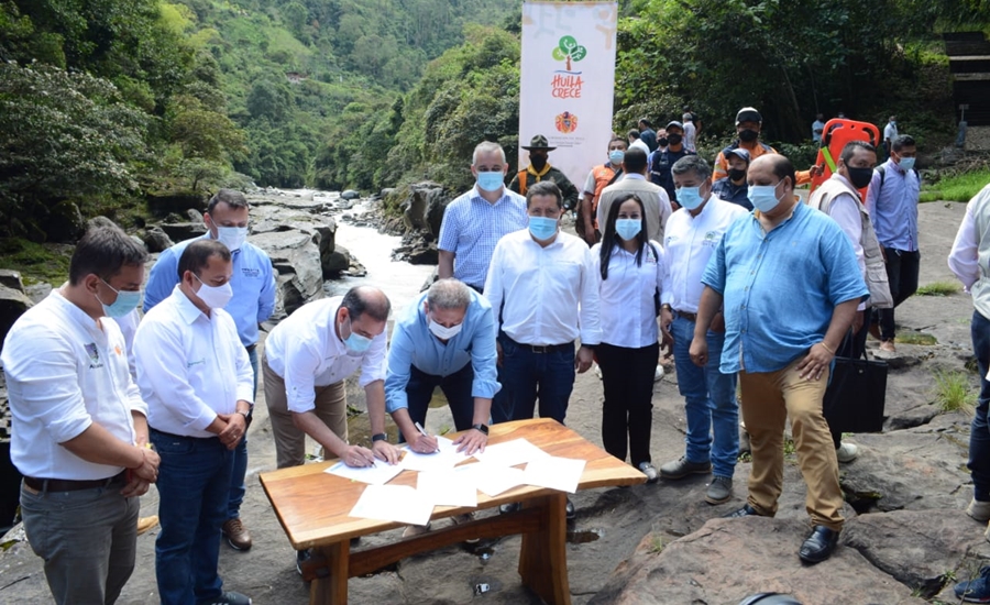 Gobierno Nacional, Gobernador del Huila y alcaldes del departamento se comprometen a trabajar en la preservación del agua del río Magdalena