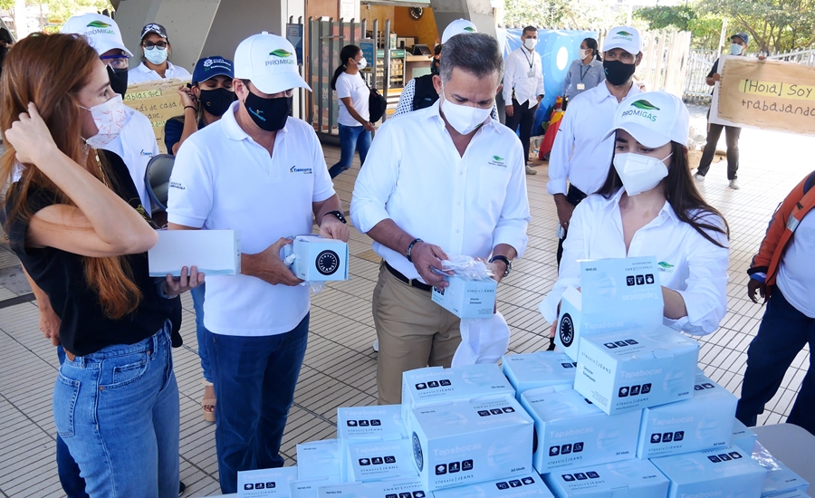 Transmetro y Promigas entregan tapabocas y Primera Dama promueve campaña contra la mendicidad infantil