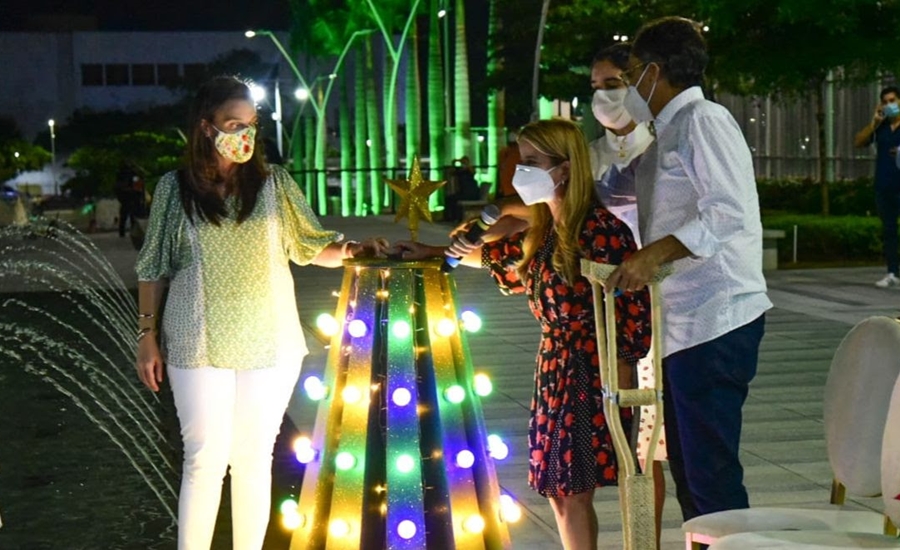 Gobernadora Noguera encendió la luces de Navidad en la Plaza de la Paz