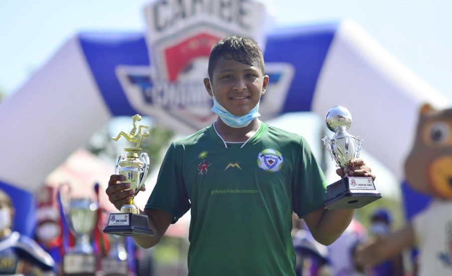 Dominic Hernández, campeón, goleador, jugador más técnico y nuevo fichaje del Udinese