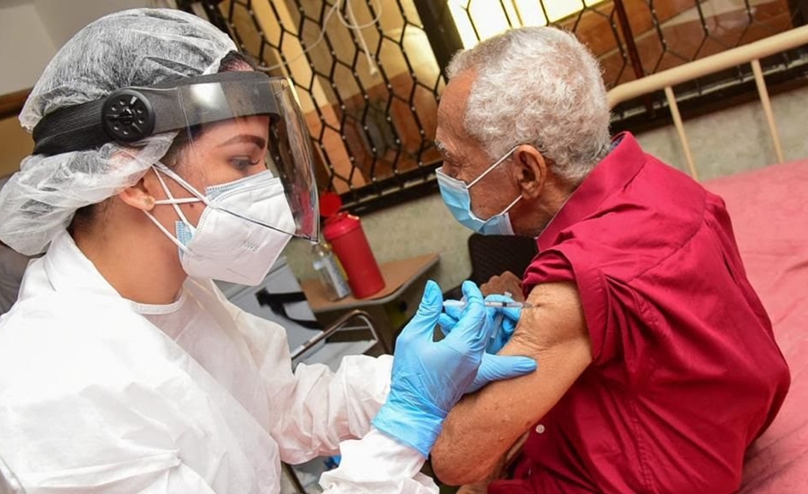 Avanza vacunación de mayores de 80 años en Galapa y Puerto Colombia