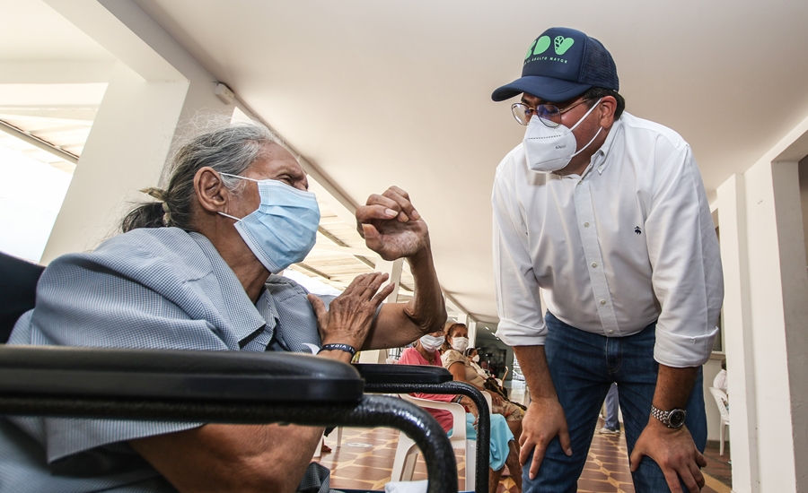 “Gracias a la vacuna volveré a abrazar a mis hijos»: Susana Espitia, beneficiaria de Centros de Vida