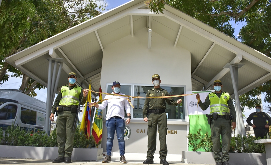 Distrito de Barranquilla entregó remodelación de CAI del parque Almendra y barrio El Carmen