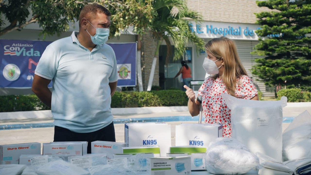 Gobernadora del Atlántico entregó nuevos elementos de protección personal para los profesionales de la salud