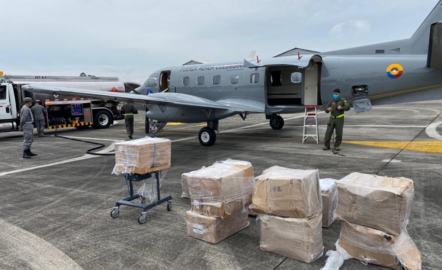 La Fuerza Aérea transportó elementos de atención desde el Atlántico para Antioquia