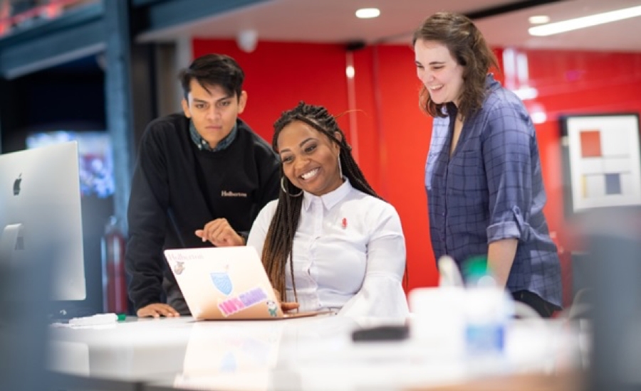 WeWork y Holberton School se unen para entregar membresías a estudiantes de programación en Colombia