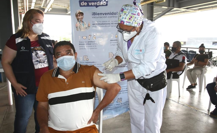 Con aplicación de dosis única avanza vacunación contra COVID-19 en Barranquilla