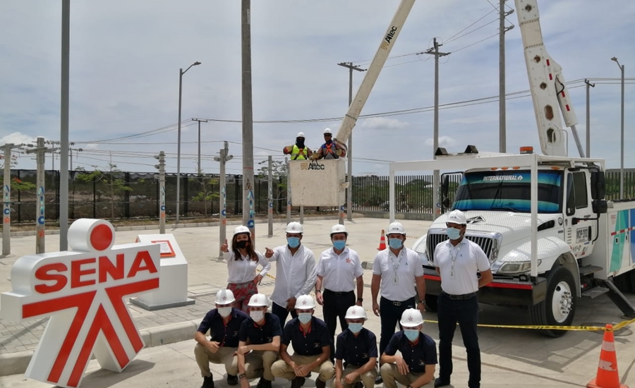 Air-e y Sena ponen en marcha el centro de entrenamiento para la formación de linieros